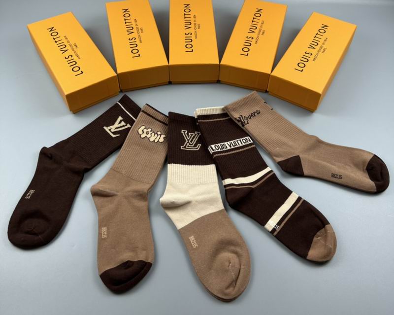 LV socks 040606